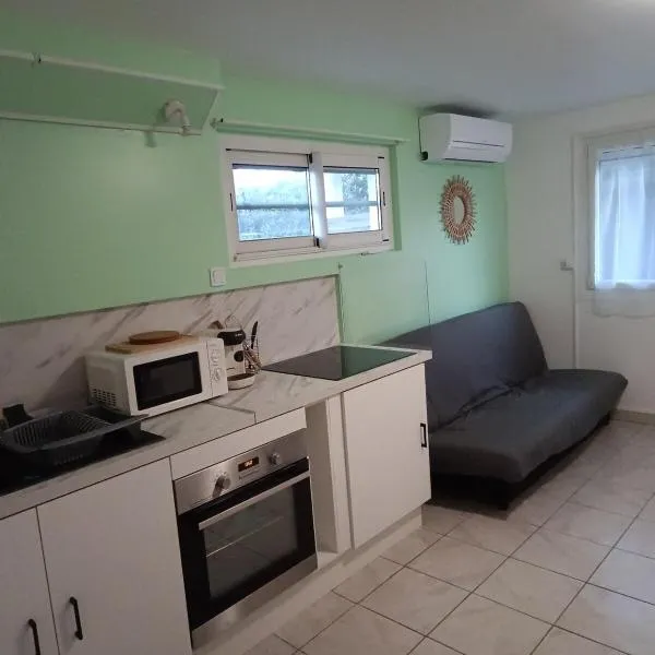 Appartement Salles d 'Aude, hotel en Salles-d'Aude