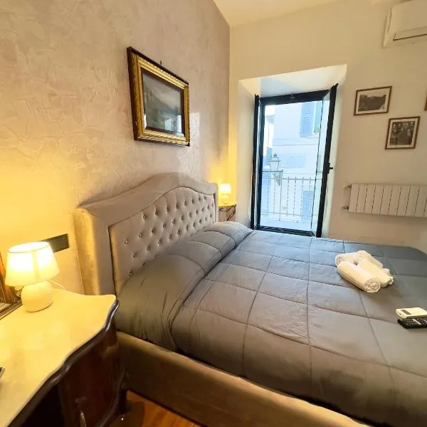 Belvedere House, hotel v destinaci Castel Gandolfo