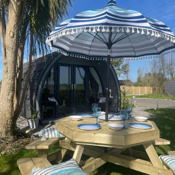 An Faoileán Glamping Pod, hotel v mestu Bunmahon