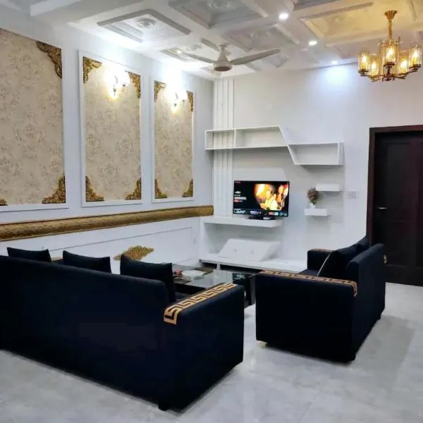 Furnished Private 1 BR Ground Floor in DHA, hotel in Lahore
