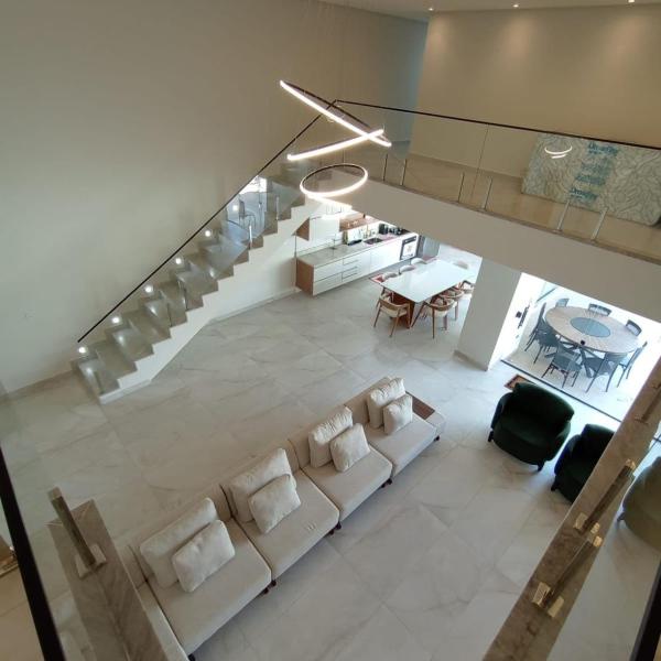 Luxuosa casa, a 150m da praia - Foto 2