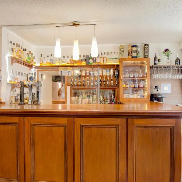 OYO Eastbank Hotel, Speyside Scotland, hotel v destinaci Rothes