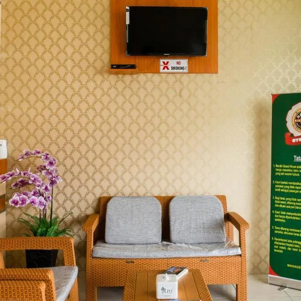 OYO 2199 Mandiri Guest House Syariah, hotel v destinaci Bukittinggi
