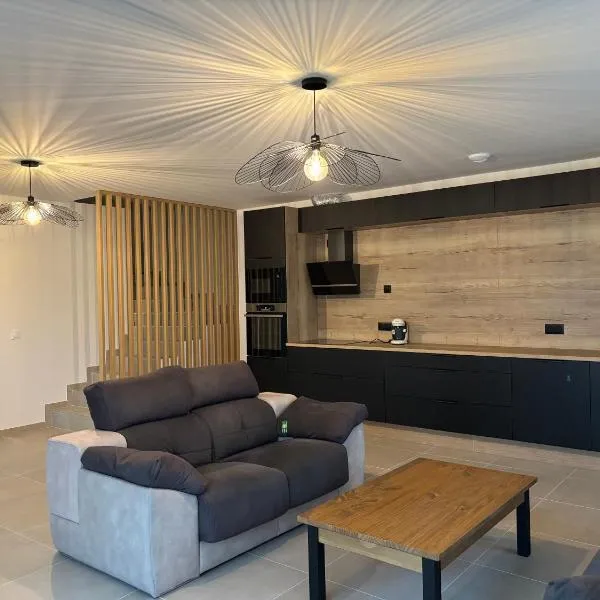 Chambre d'hôtes AU CHAUVET, hotel em Bésayes