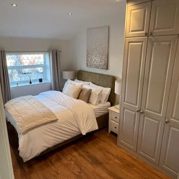 Night Owl Cottage, hotel in Rainford