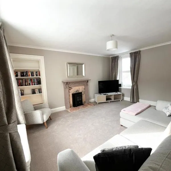 Two Bedroom Apartment in Bridge of Allan, hotel in Bridge of Allan