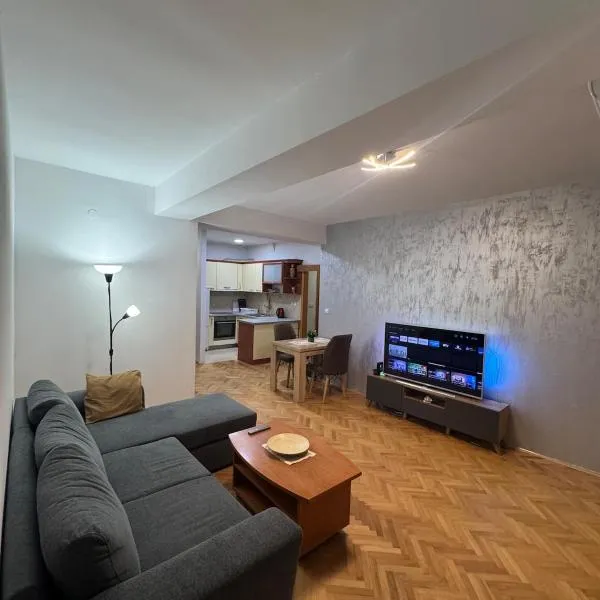 Alex Apartment, hotel in Skopje
