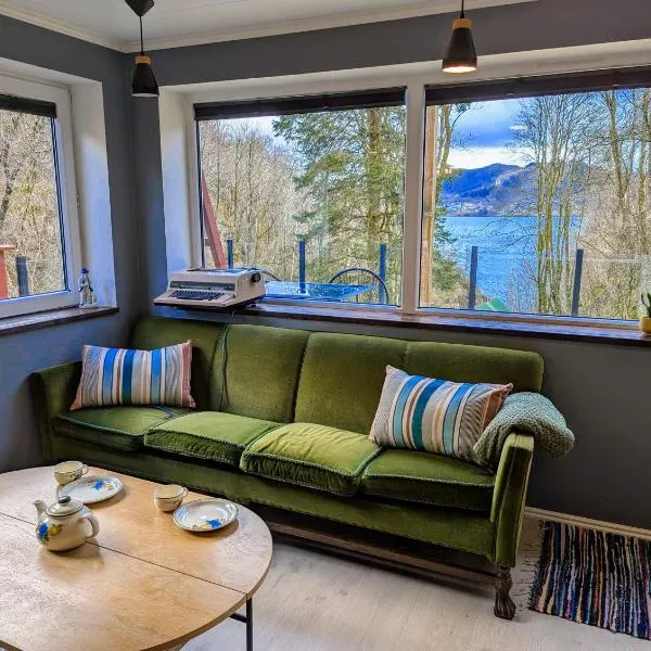 Fjord View Cabin Near Bergen & Nature, hotel v destinaci Grottveit