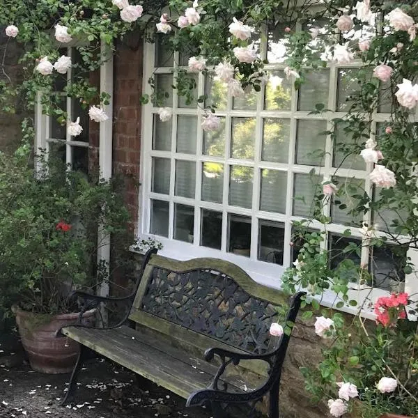 Four Seasons Cottage - in the Cotswolds, hotel v destinaci Tewkesbury