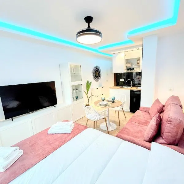 Luxury studio Torremolinos Costa del Sol, hotel v destinaci Torremolinos