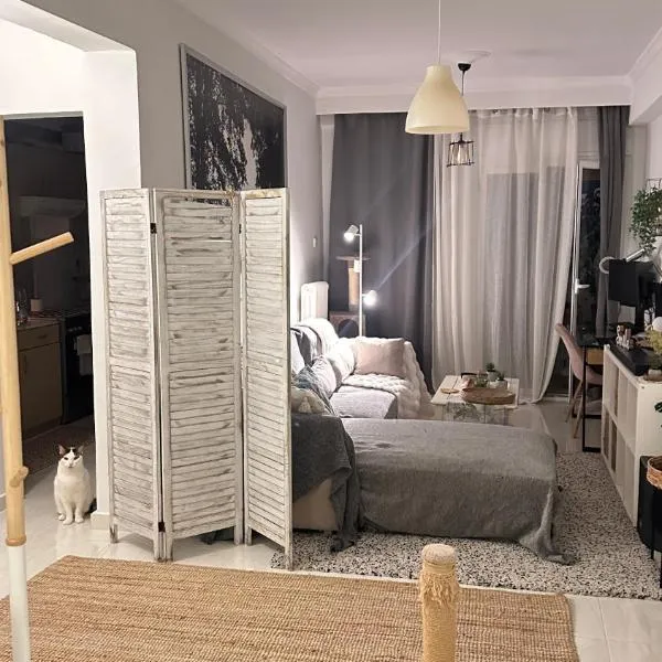 Beautiful private double bedroom in Thessaloniki, hotel v Soluni