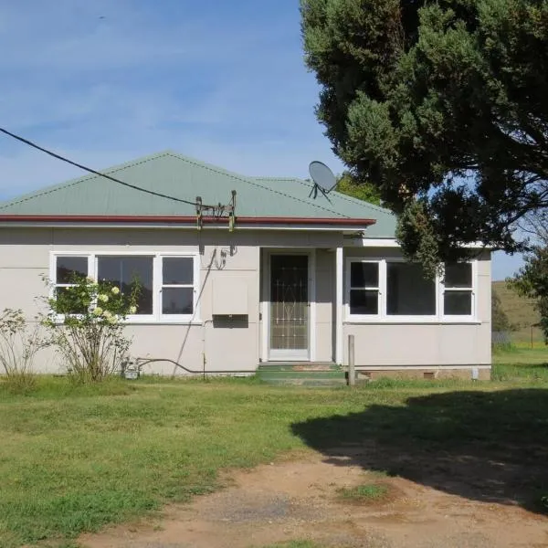 Humble family or workers accom, ξενοδοχείο σε Bombala