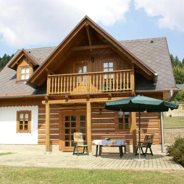 Cozy Holiday Home in Stupna with Private Garden, hotel in Tetín