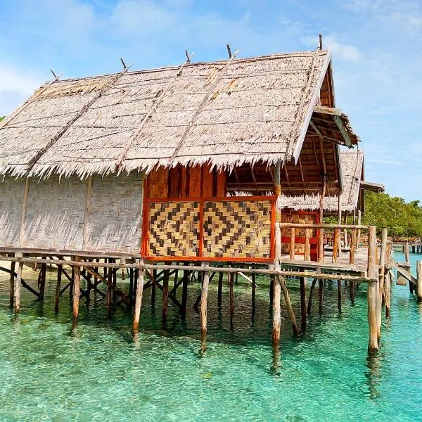 Rosye homestay raja ampat, hotel in Fam