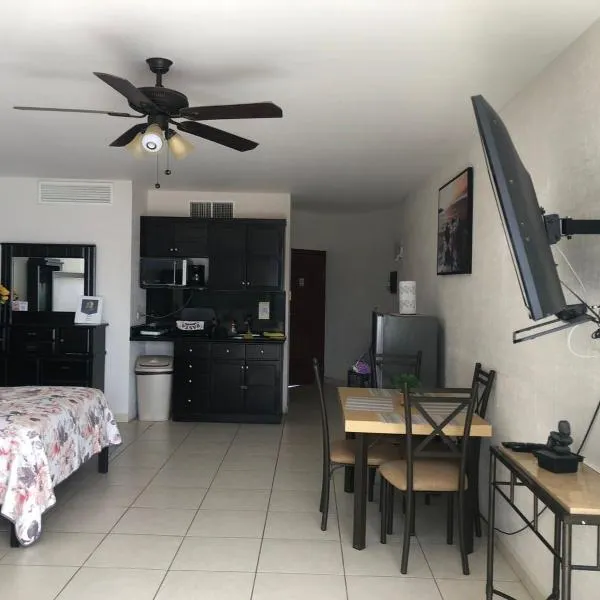 Condominio Yaqui 320, hotel v destinaci San Carlos