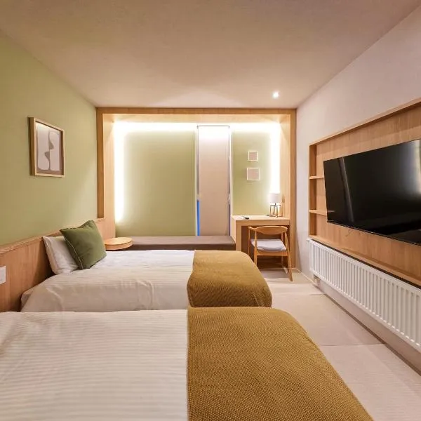 Hotel LOGIN NISEKO, hotel in Kutchan