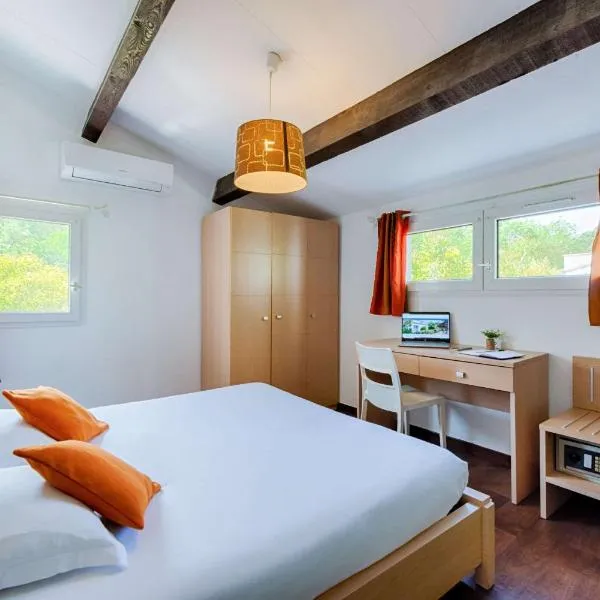 Comfort Aparthotel Mandelieu la Napoule Village, khách sạn ở Mandelieu La Napoule