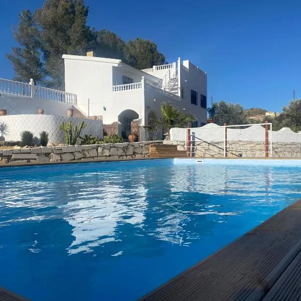 Cortijo Los Corazones, hotel v destinaci Cantoria