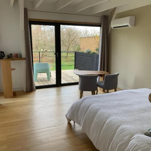 Aux Logis de Fonfroide Chez Mylène & David, hotel i Marcolès