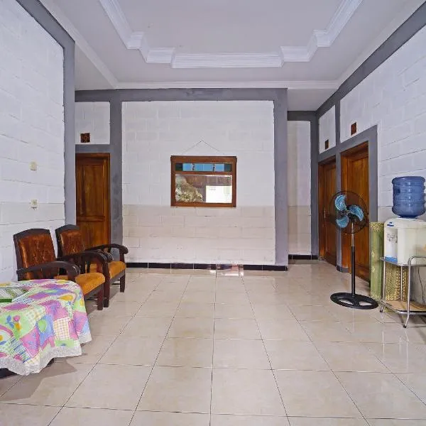 SPOT ON 91085 Griya Estu Wening, hotel v destinaci Sleman