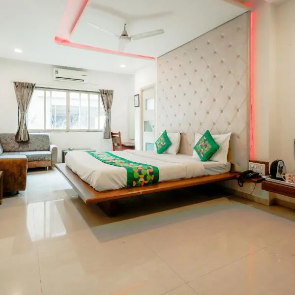 Treebo RVG, Alkapuri, hotel in Vadodara