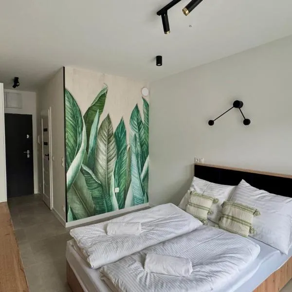 Mikroapartamenty Garden, hotel v destinácii Olešnica