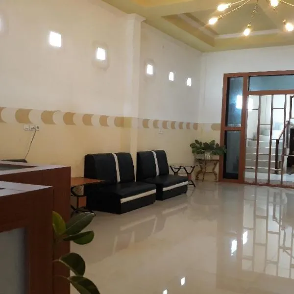 OYO 91162 Homestay Ansyariah Syariah, hotel in Palu