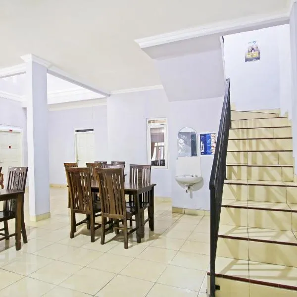 Super OYO 91315 Homestay Al Maidah, hotel v destinaci Sleman