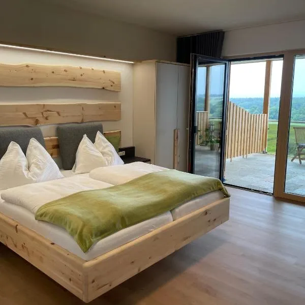 Gästezimmer Weinhof Tropper, hotel v destinaci Hütt