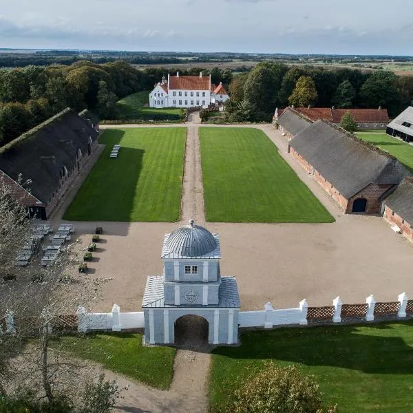 Nørre Vosborg Hotel & Gastronomi, hotel v destinaci Vemb
