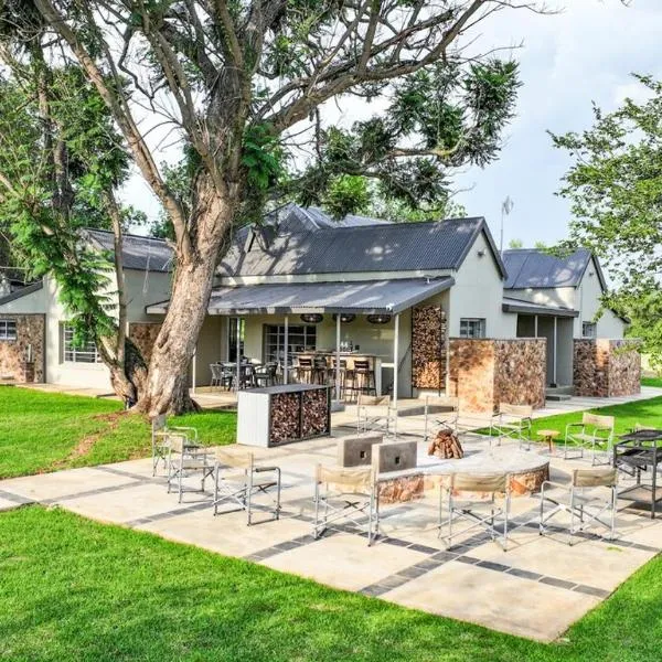 Riverside Lodge - Nearby Sun City – hotel w mieście Boshoek