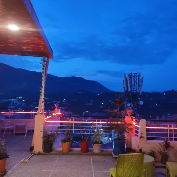SOLAN HOSTELz, hotel in Solan