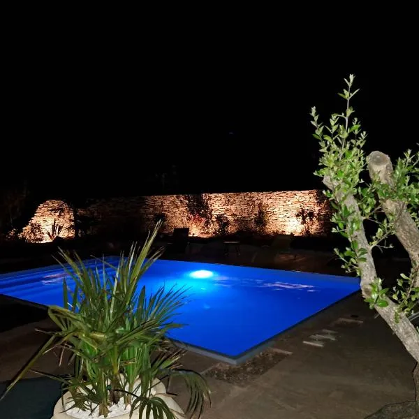chalet 3 au cœur du maquis, hotel v destinaci Bonifacio