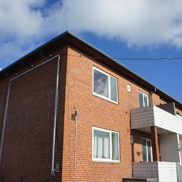 Strandby Kirkevej 270 Ground floor id 021, hotel in Esbjerg