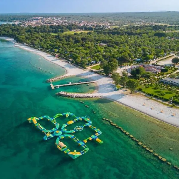 Camping Bi-Village - Eurocamp I Homair, hotel in Valbandon
