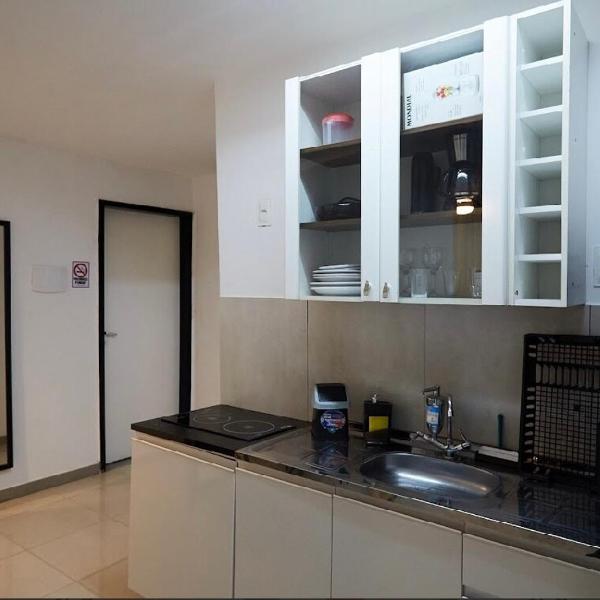 02 - ESTÚDIO NA SAVASSI com Wi-fi, TV, Vaga de garagem, Cozinha completa - Foto 4