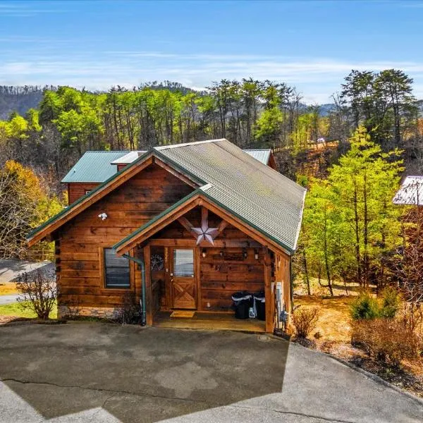 Starry Mountain View- Hot Tub - Pool Table - Prime Location, hotel a Pigeon Forge