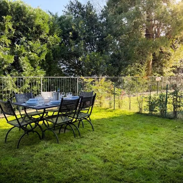 Dimora Larianda - Private Parking and Garden, hotel en Laglio