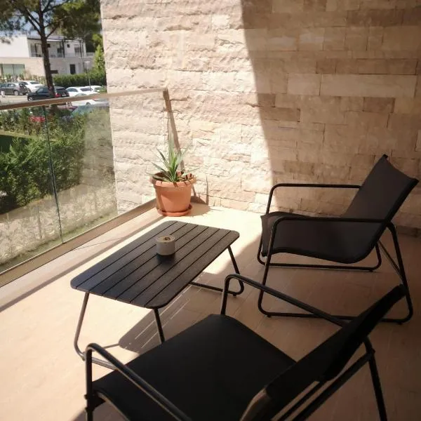 Gjiri i Lalzit - San Pietro - Leta's Premium Apartments, hotel in Lalzit Bay