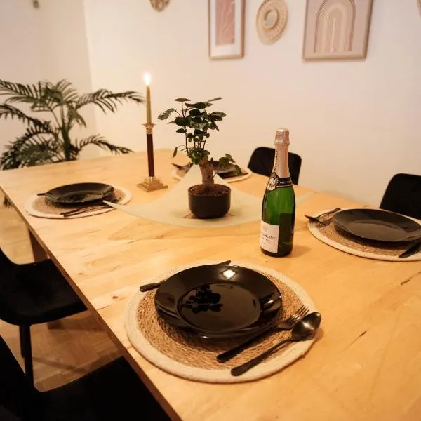 Bismarck Home - Central, Cozy & Family-Friendly in Essen, hotel in Essen