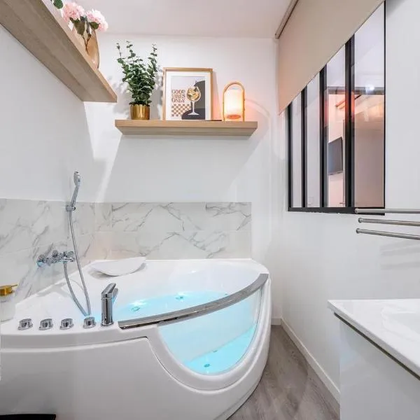 L'ARCADE SECRETE Appartement climatisé, Jacuzzi, Borne d'arcade Bordeaux centre, khách sạn ở Bordeaux