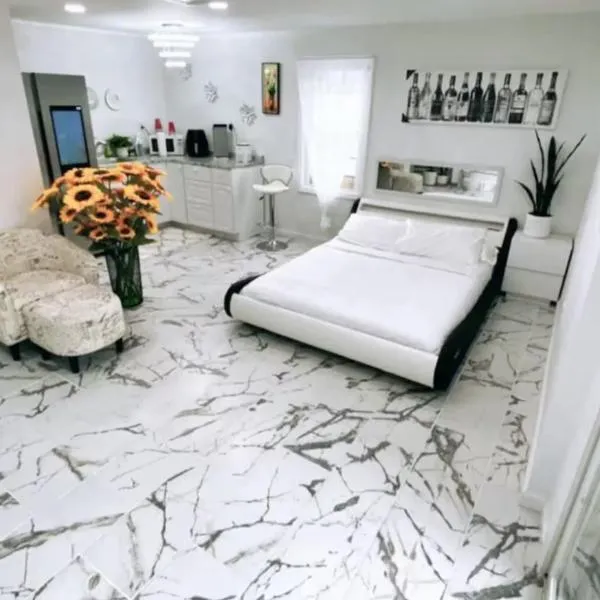 Studio guest house, hotel v destinaci Hempstead