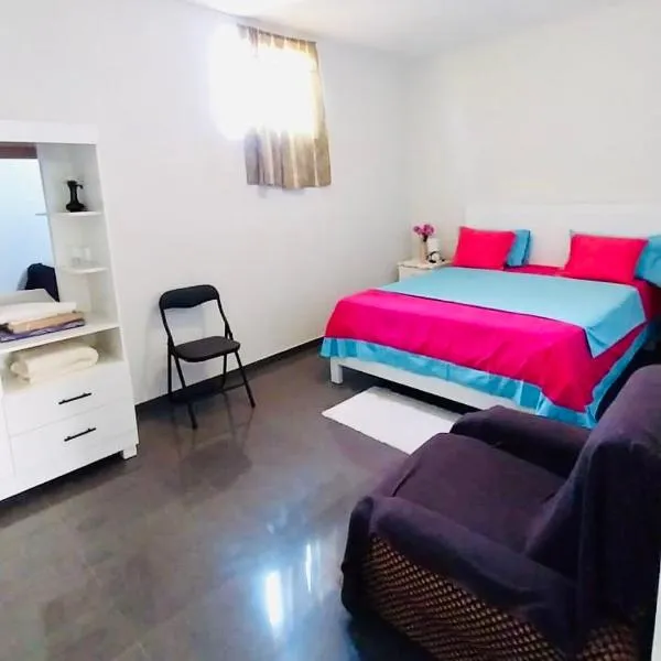 Cozy Home with Terrace Views!, hotel v destinaci Ponta do Sol