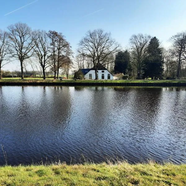Vakantieverblijf Aan de Vaart, hotel v destinaci Tynaarlo