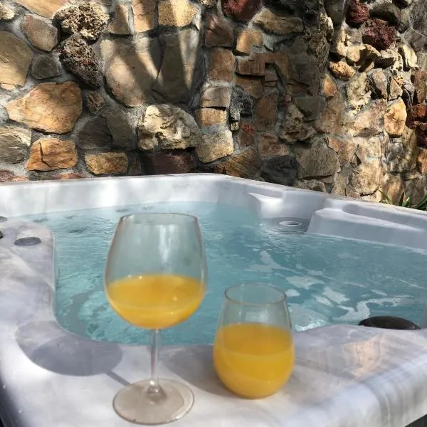 Guesthouse Near Sequoia & Kings Canyon Parks, hotel di Squaw Valley