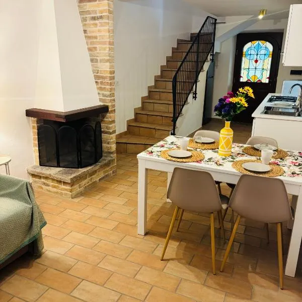 Al Belvedere Apartment II, khách sạn ở Atri