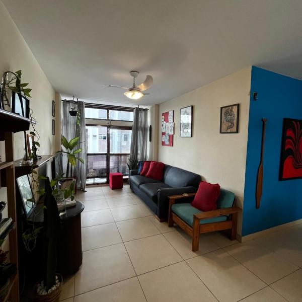 Apartamento 1 quadra da praia Pitangueiras
