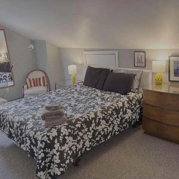 The Peak Mt Washington - Large 2bd Apt w A View, hotel in Pittsburgh
