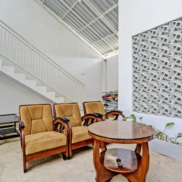 OYO 92817 Niza Guesthouse Syariah, hotel v destinaci Banyuwangi