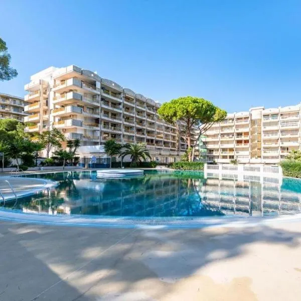 Habitación doble en apartamento compartido Salou, hotel a Salou